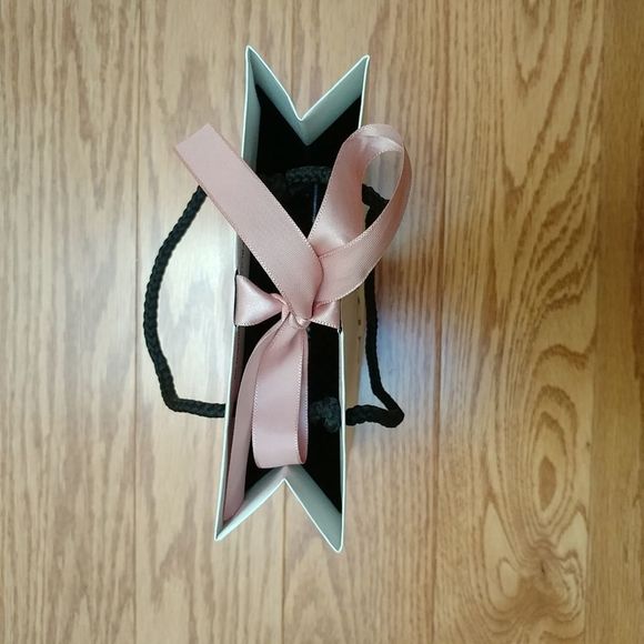 $5 add on Pandora small paper gift bag - Picture 4 of 5